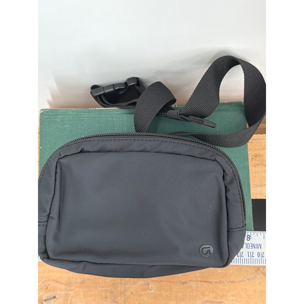 Gap Belt Bag Black Adjustable Strap Waist Pack Fanny Pack‎ NWT 595190-01-1